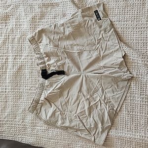 Womens size medium Columbia shorts
